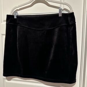 EUC lululemon high rise velvet scuba skirt black XL